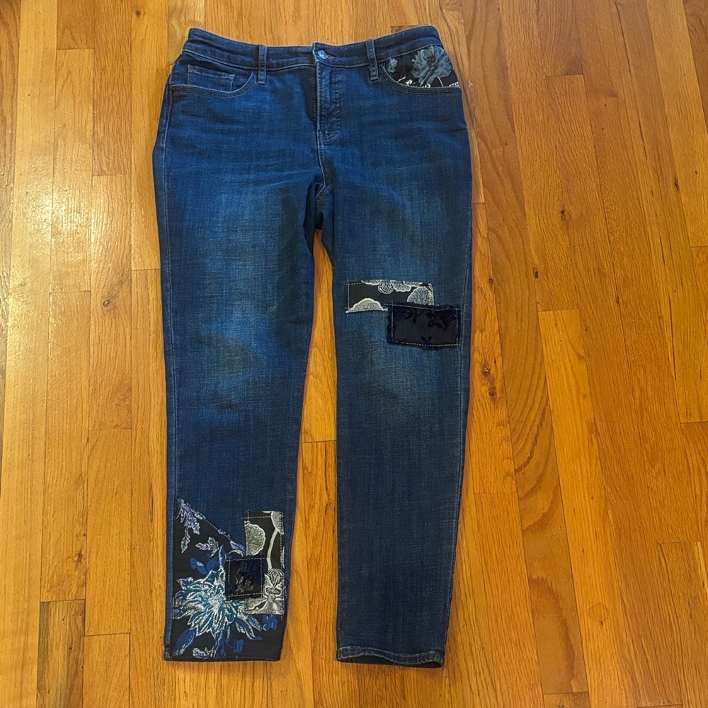 Chicos So Slimming Girlfriend Slim Leg Ankle Blue Jeans Patchwork Sz .5 (6)